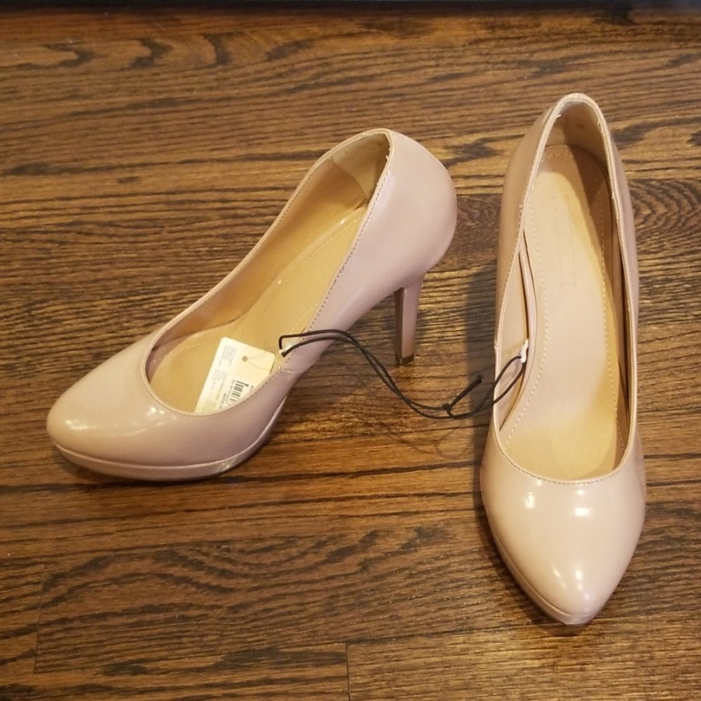 Beige heels